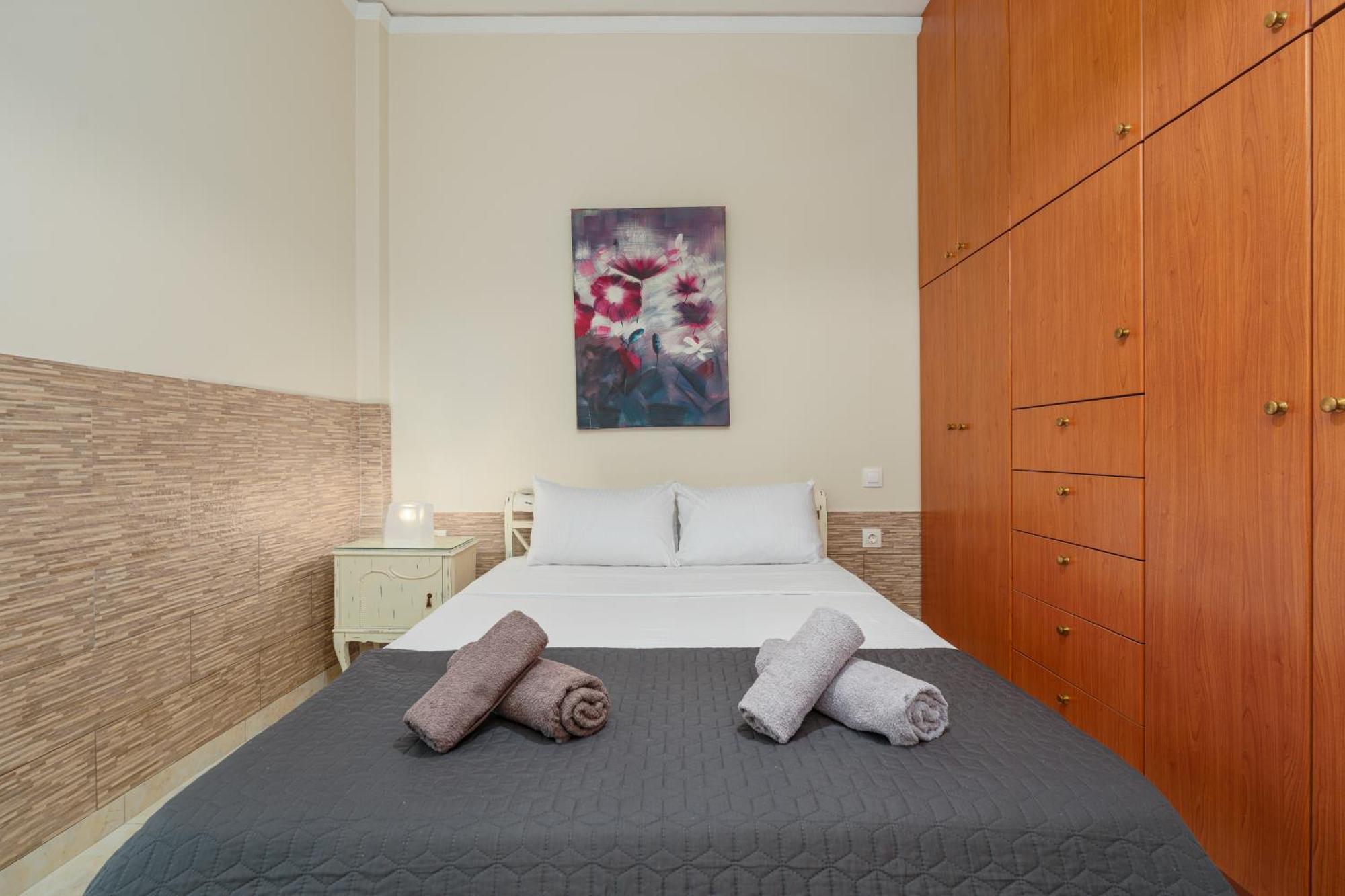 Nostos Apartment, With A Spacious Backyard Artemida  Exterior foto